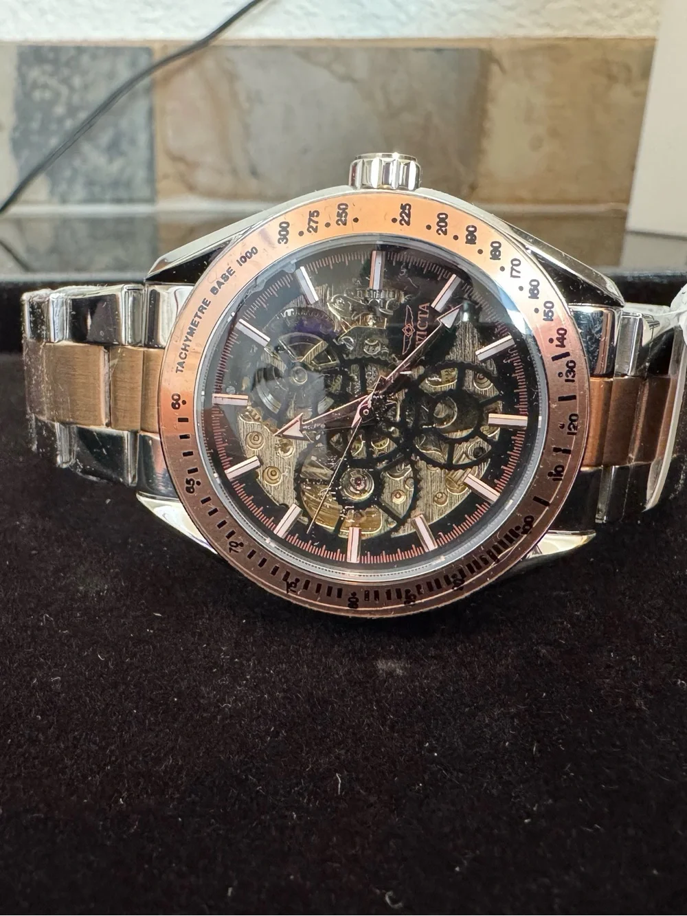 Invicta objet art